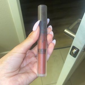 Kylie Jenner kkw collab matte lipstick color soul sister